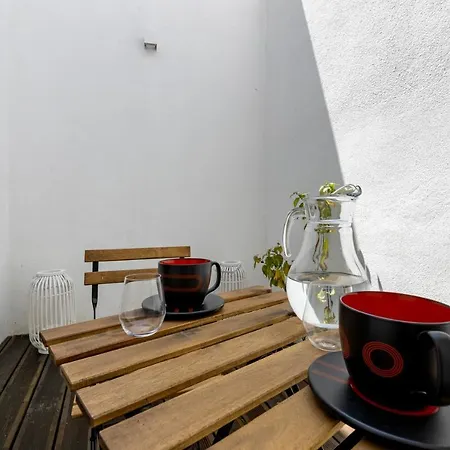 Your Dream Stay: Modern Amenities, Historic Charm Lissabon