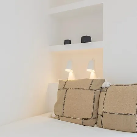 Your Dream Stay: Modern Amenities, Historic Charm *