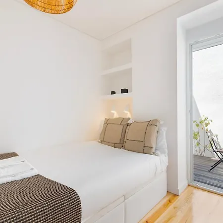 Your Dream Stay: Modern Amenities, Historic Charm * Lisboa